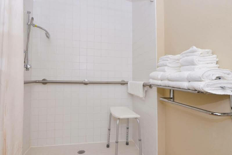 Comfort University - Research Park Hotel 2*